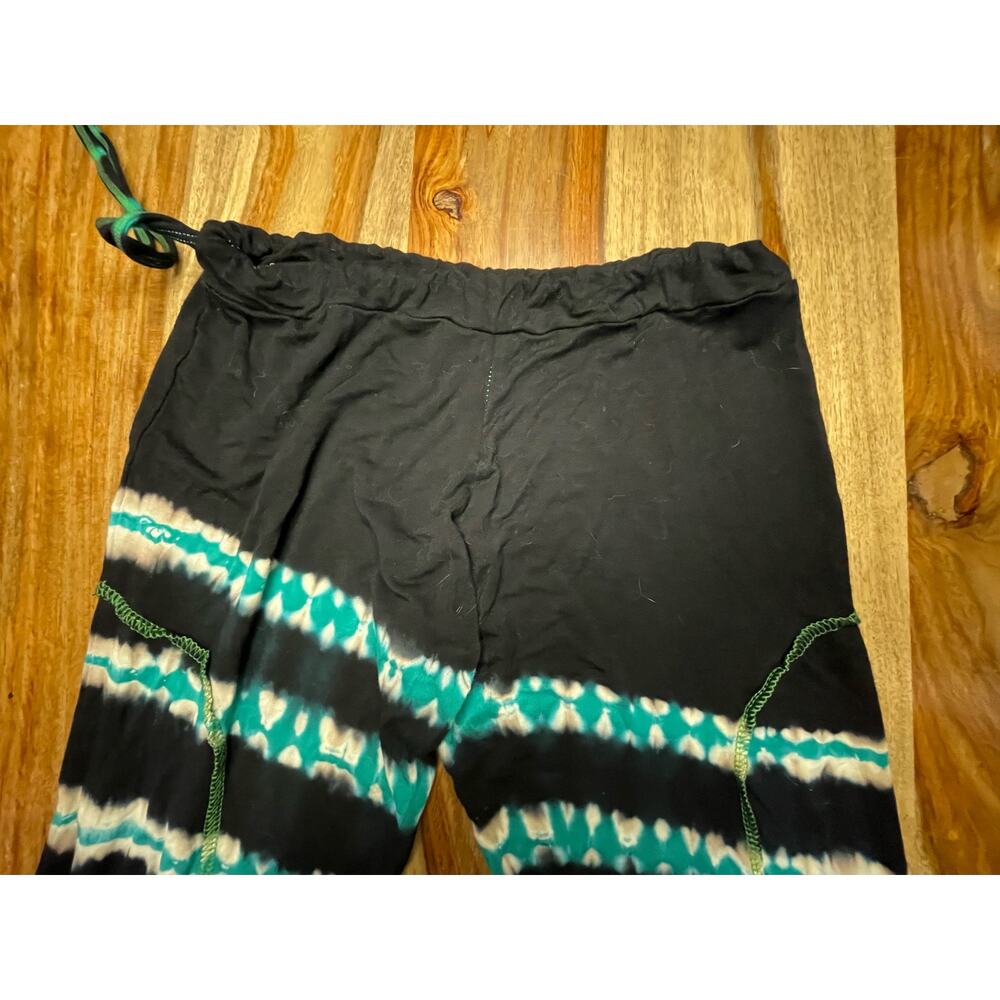 Ravens Green and Black One Size Capri  Workout Fairy Pant with Ruffle Edge - Picture 4 of 4
